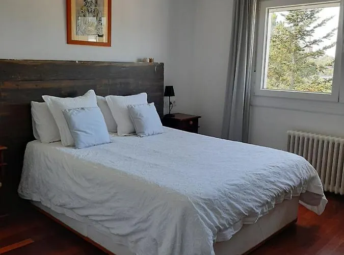 Villa Anselma, Casa Compartida
